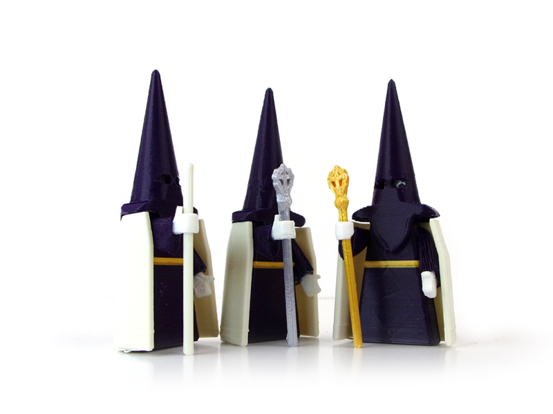 Nazarenos del paso de Cristo de la Esperanza de Triana en miniatura vistos desde diferentes ángulos