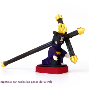 Vista inclinada derecha del Cristo de las Tres Caídas de Triana en un paso de Semana Santa en miniatura